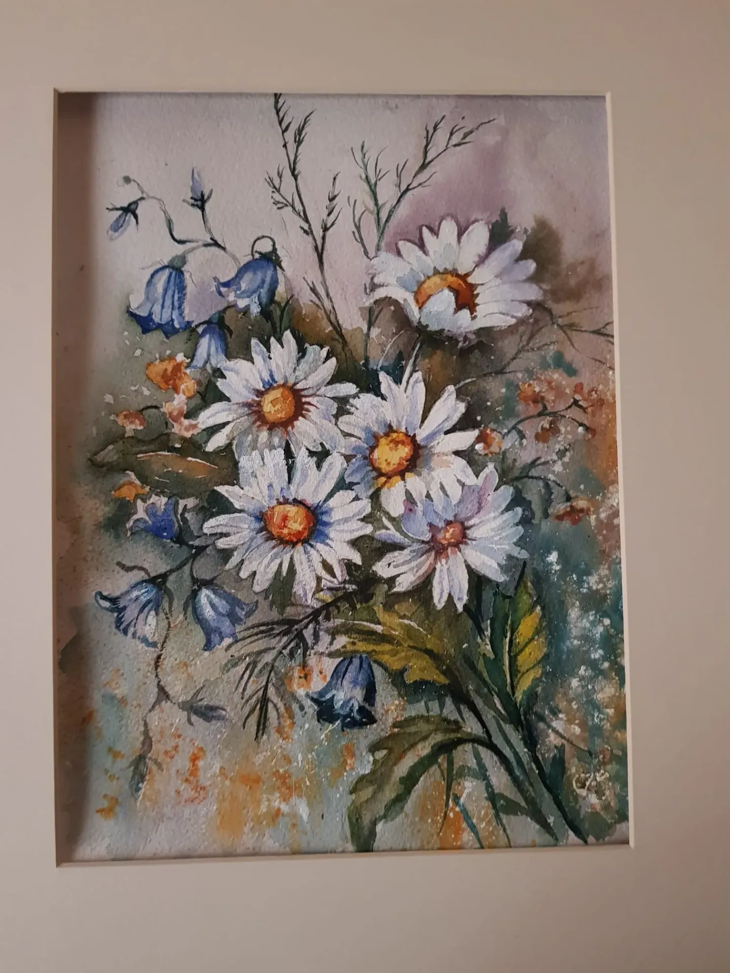 Entre brumas y pétalos